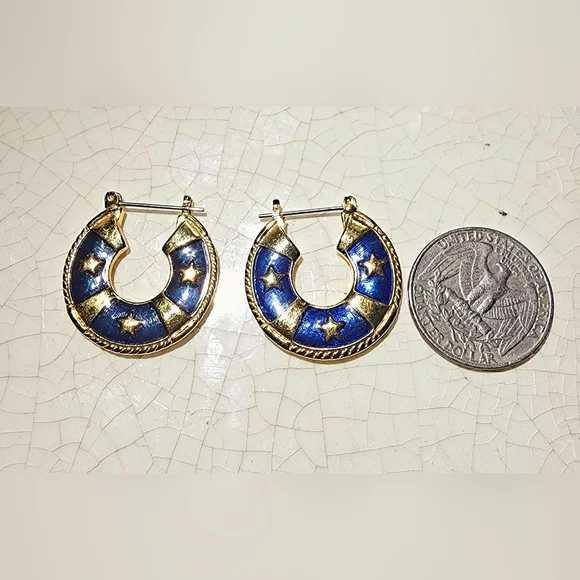 Vintage Avon 1997 circle hoops blue and gold clasp earrings - Picture 3 of 4